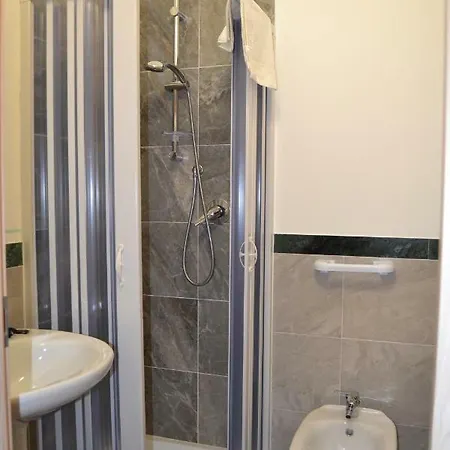 Gvs Bed & Breakfast 2*