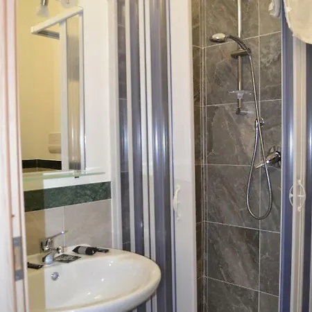 Gvs Bed & Breakfast 2*